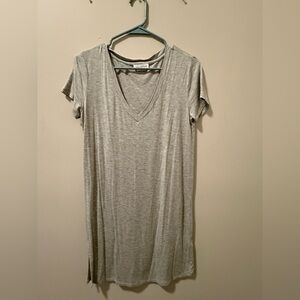 Lovers +‎ Friends Light Gray  tshirt dress